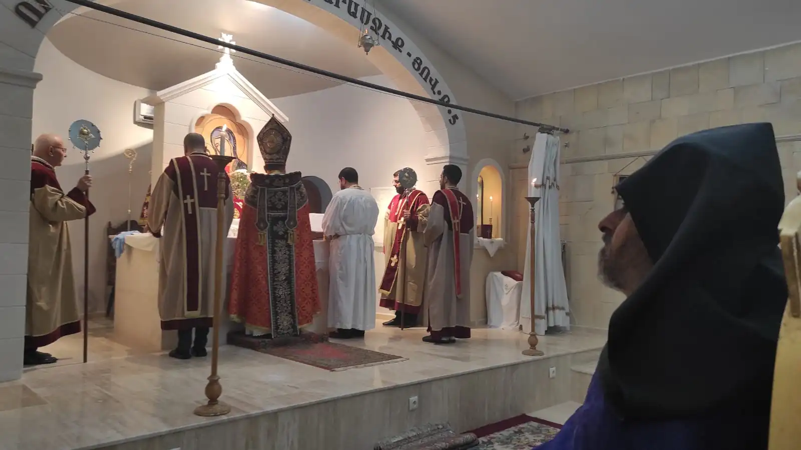 Patrik Sahak II’nin önderliğinde ayin