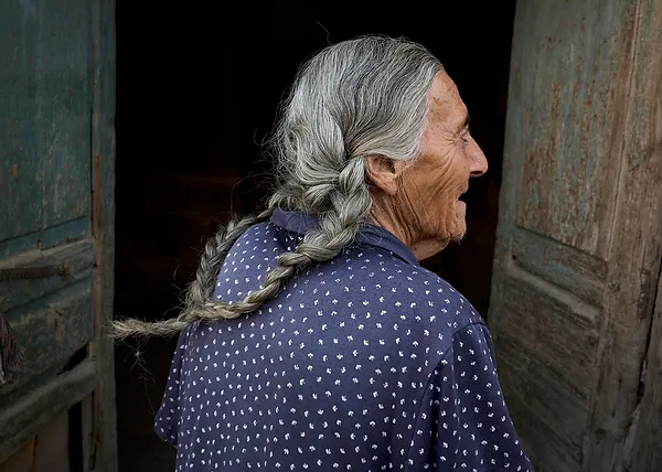1915 Ermeni Soykırımı’ndan saklanarak kurtulan, müslümanlaştırılan bir Ermeni kadının hikayesi: “Sevgili F”