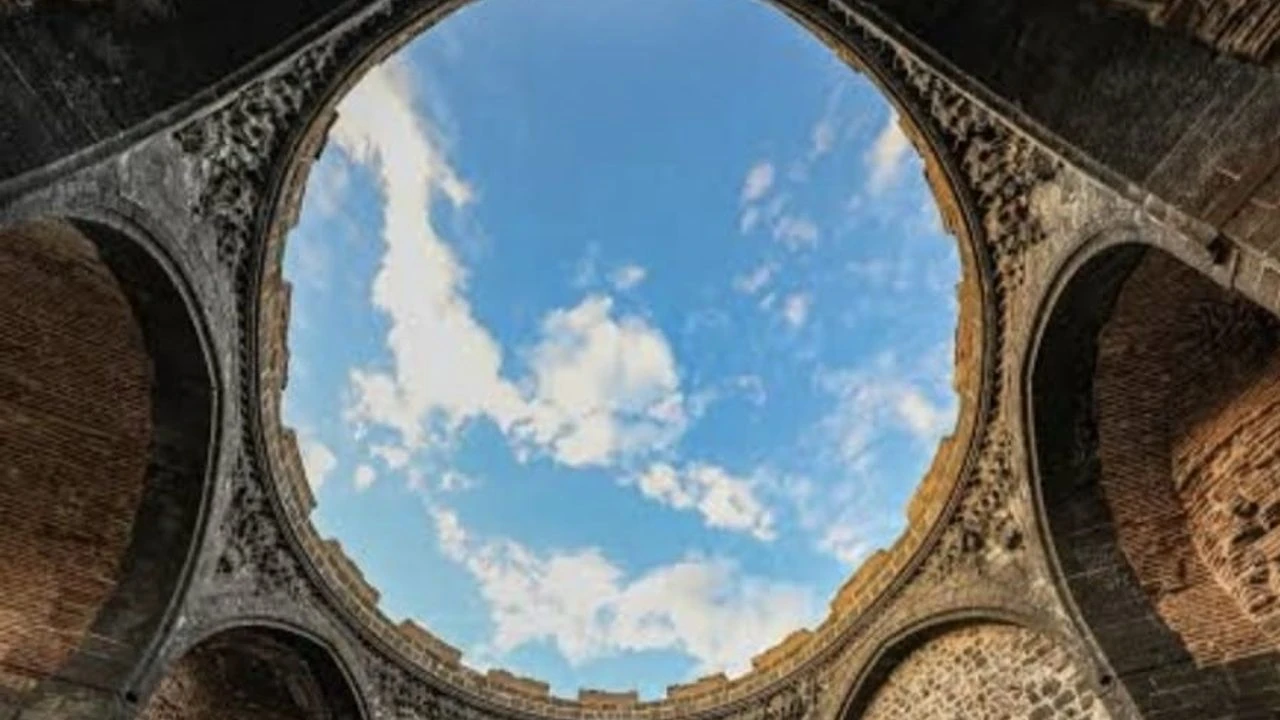 Diyarbakır’ın simge yerinin üstü kapatıldı, son hali bakın nasıl oldu?