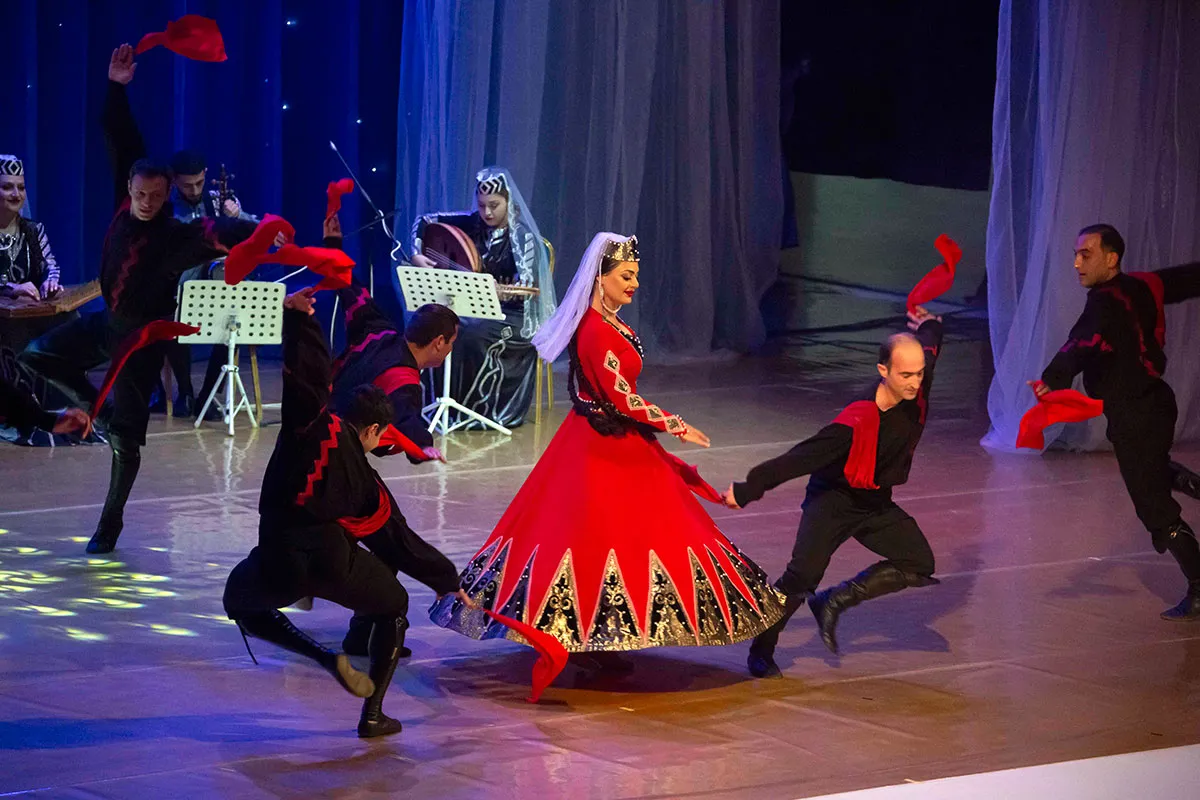 Türkmenistan’da Ermeni kültürü tanıtılıyor