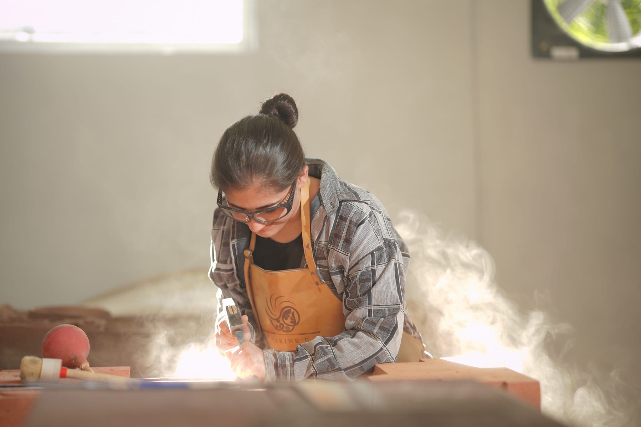 Ermenistan’ın ilk kadın Haçkar ustası: Narine Poladyan