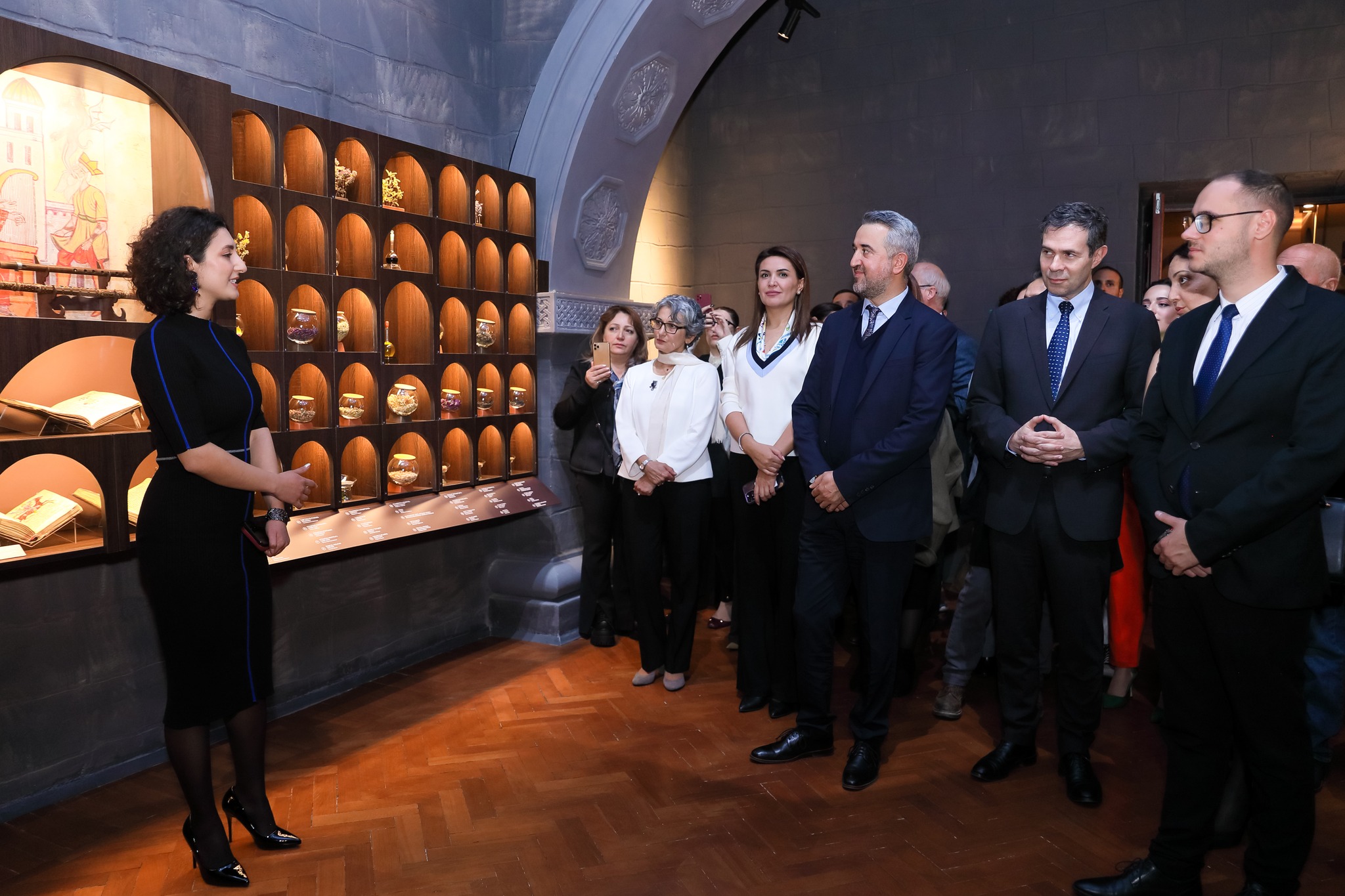 Ortaçağ Ermenistanı’nın sanat ve zanaatları artık Madenataran’da