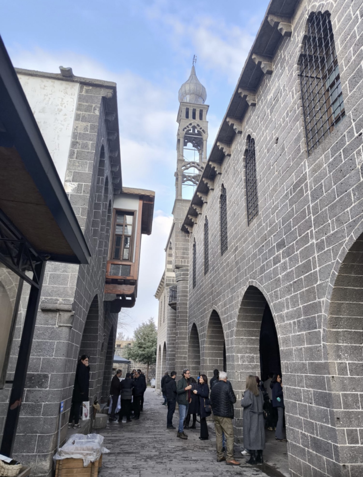 Diyarbakır’da Ermenice Alfabe ile Kürtçe Metinler ile ilgili bir panel düzenlendi