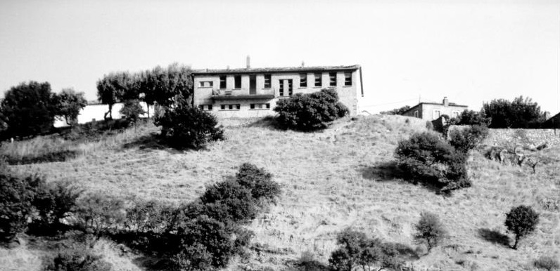 Gökçeada’daki tarihi Rum okulu için ihaleye çıkılıyor, Rum toplumu da binaya talip