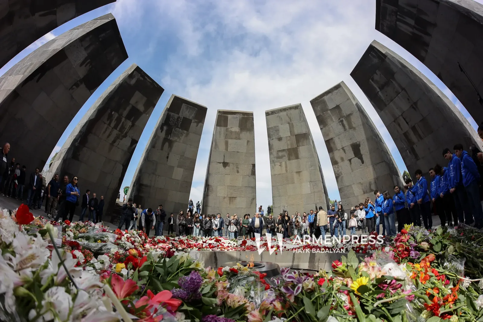 Ermenistan’daki Süryani ve Kürt toplumları temsilcilerinden saygı duruşu: Ermeni Soykırımı’nın acısı hepimizin