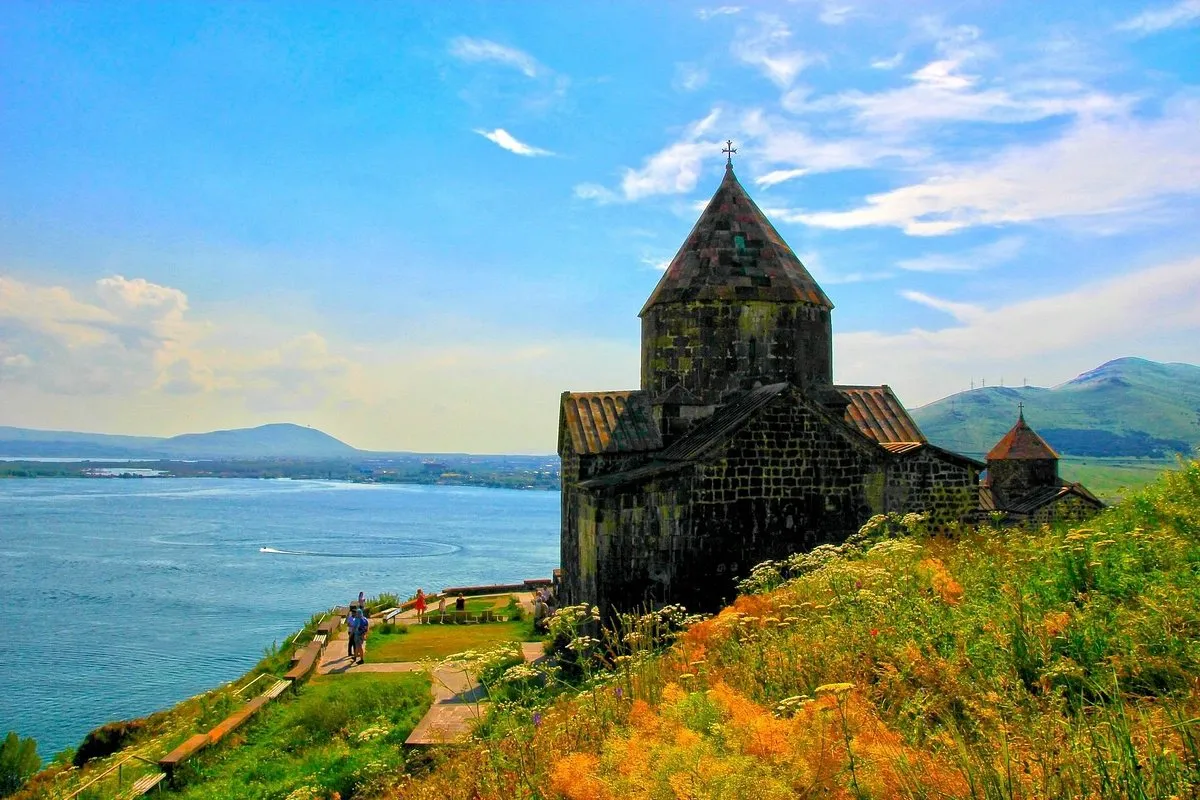 “Kafkasya’nın Çiçeği Ermenistan”: İtalyan Rai 3 kanalından belgesel