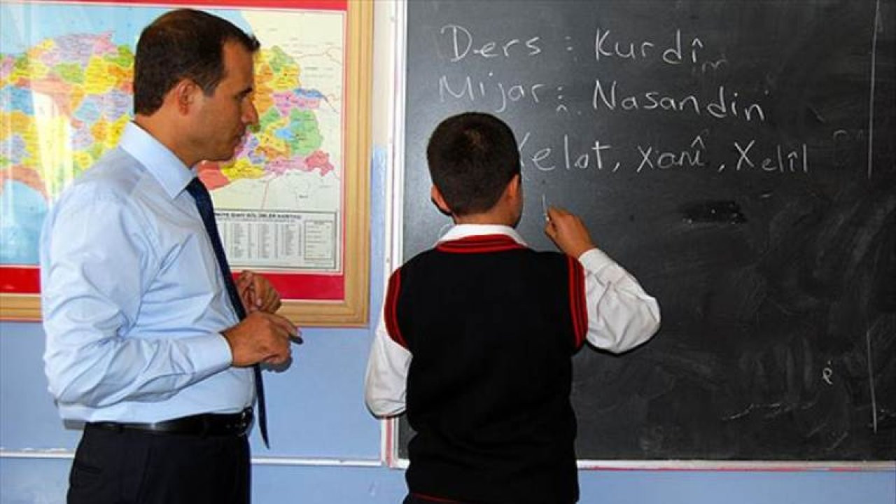 Kurdish Monitoring: Kürtçe kamusal alanda engelleniyor