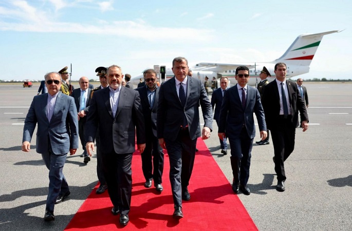 İran Savunma Bakanı Ermenistan’da