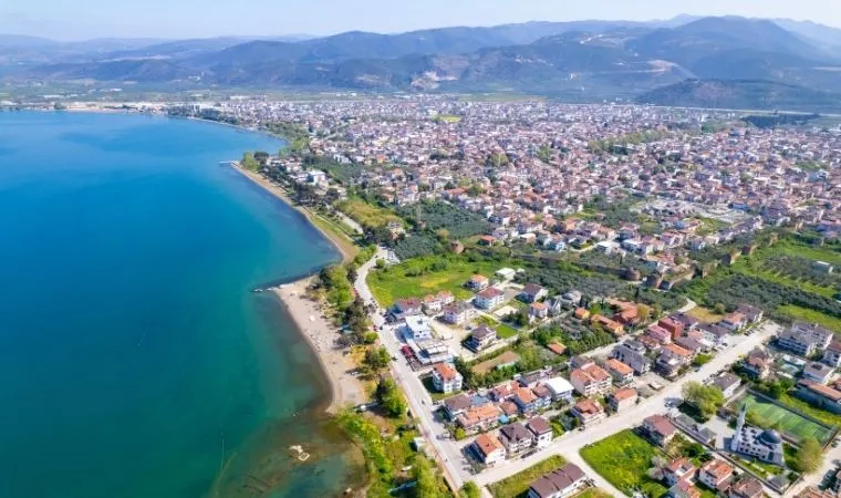 Tarihle iç içe bir yolculuk: İznik’te gezebileceğiniz 6 tarihi yer