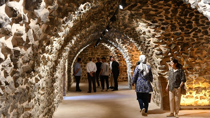 Batman’da restorasyonu tamamlanan 1600 yıllık Mor Kiryakus Manastırı turizme açıldı