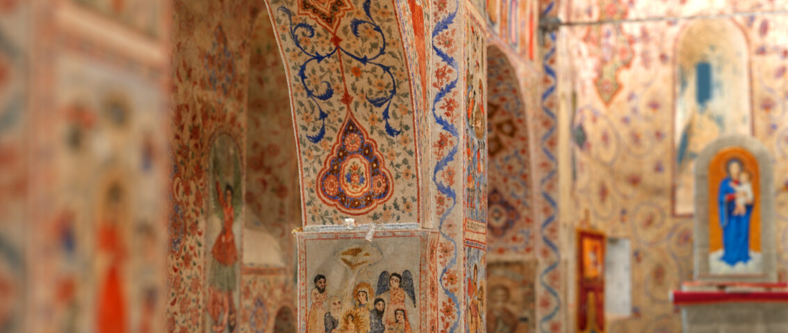 Fransa’da Ermeni kutsal mekanlarına adanmış bir sergi düzenleniyor