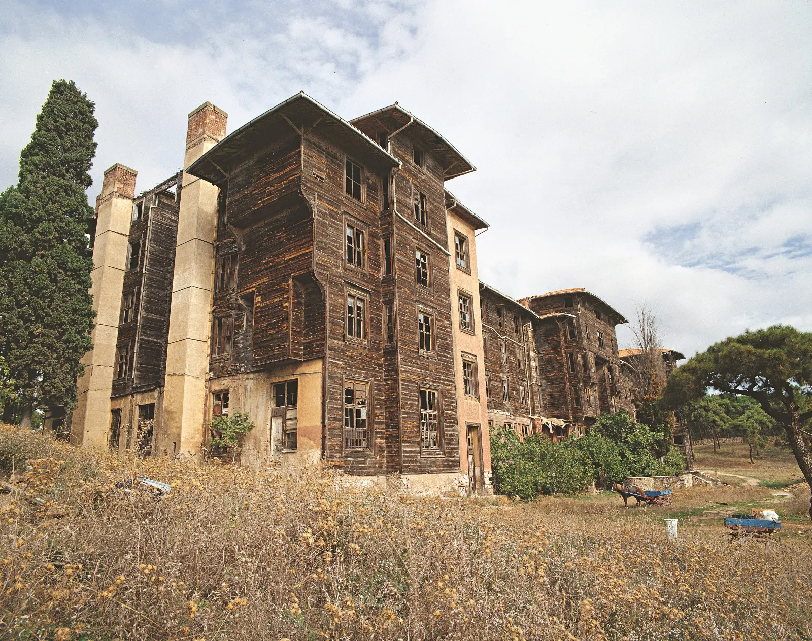 Yetimhane’nin dönüşümüne devlet destek vermeli