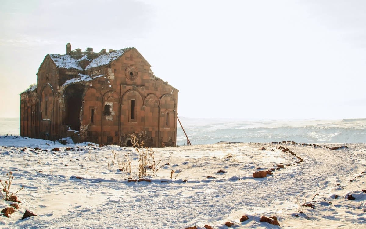 “Anadolu’da ilk cuma namazının Ani’de kılındığına dair net bilgi yok”