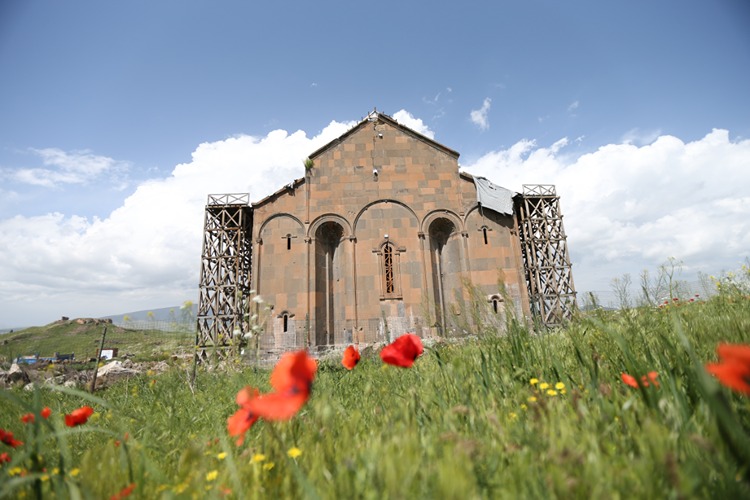 Kültür Bakanlığı hâlâ sessiz: Bin yıllık Ani Katedrali, cami olarak mı ziyarete açılacak?