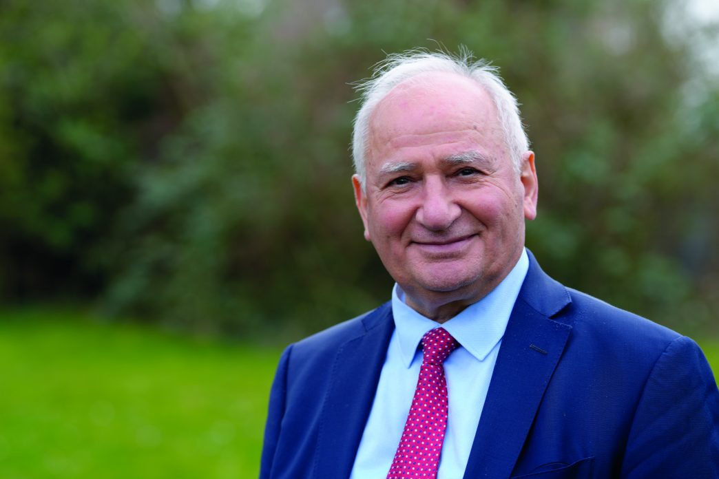 Bir çeyizin peşinde: Kemal Yalçın