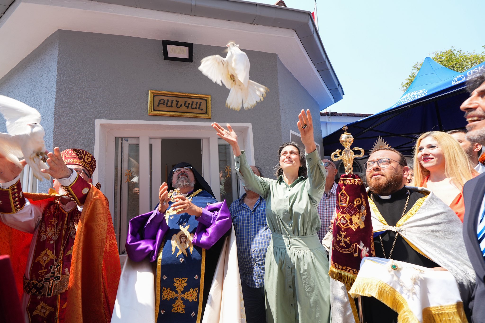 Sinem Dedetaş, Surp Garabed Kilisesi’nde Vartavar Yortusu kutlamasına katıldı