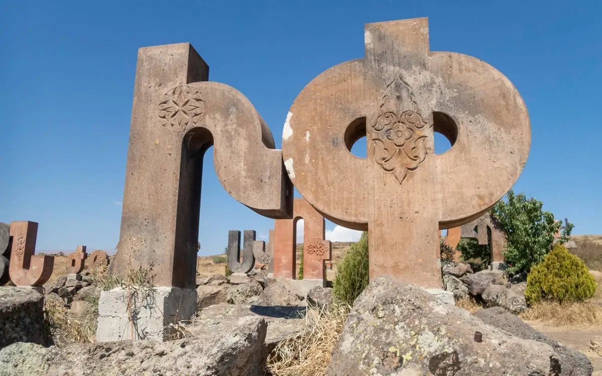 “Dillerin bir arada yaşaması ve birbiriyle zenginleşmesi için çalışacağız”