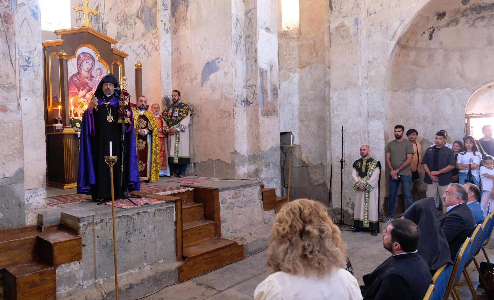 Van Akhtamar’da Surp Haç Yortusu için ayin