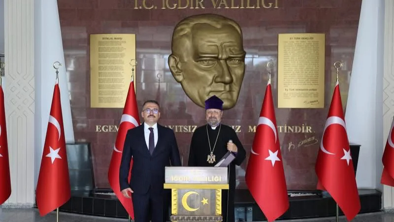 Türkiye Ermenileri Patriği Sahak Maşalyan’dan Iğdır Valisi’ne Ziyaret