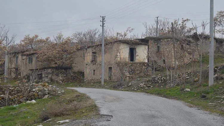 Türkiye’nin 3 köyünde sadece birer kişi yaşıyor! İşte Türkiye’nin en kalabalık köyü