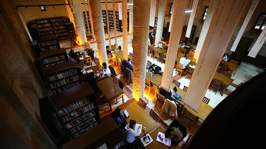 Tarihi kiliseye taşınan kütüphane 16 ayda 65 binden fazla kitapseveri ağırladı