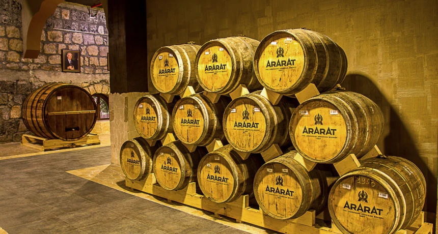 Forbes: ARARAT konyakı mirasın, ustalığın ve ulusal kimliğin önemli bir sembolü haline geldi