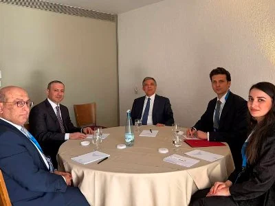 Ermenistan Güvenlik Konseyi Sekreteri Yunanistan’da Türkiye’nin 11. Cumhurbaşkanı Abdullah Gül ile görüştü