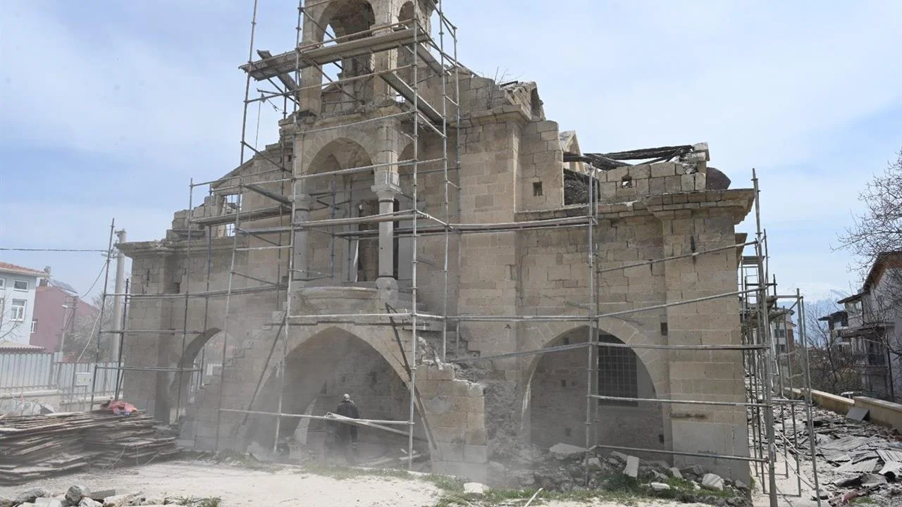 Isparta’da Aya Yorgi Kilisesi, Kütüphane ve Araştırma Merkezi Olacak