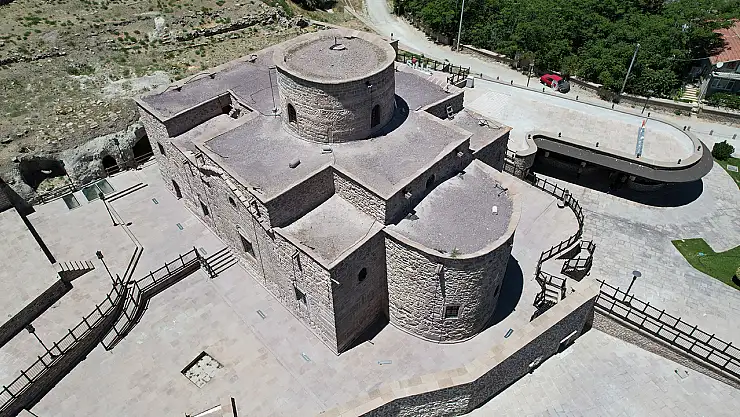 Konya’daki bin 700 yıllık kilise hala ayakta