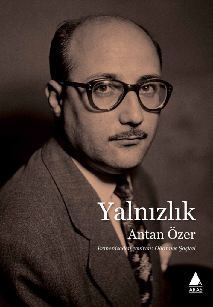 Antan Özer’in gündelik hayatın en sıradan anlarında insanın en derin meselelerini görünür kılan şiirleri okurla buluştu