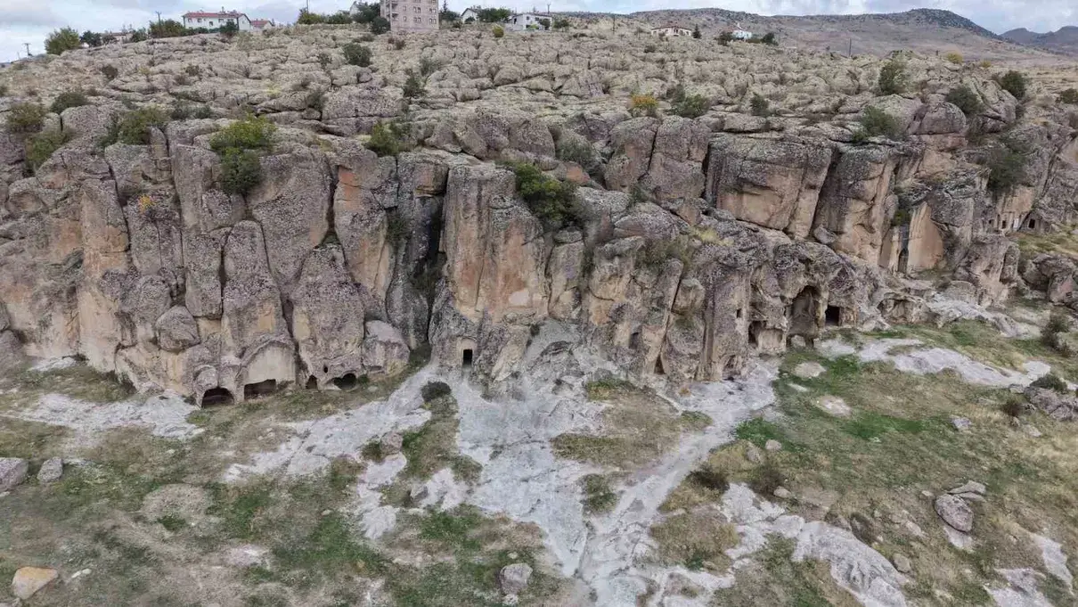 Aksaray Güzelyurt’taki Manastır Vadisi 28 kilise ve 2 yeraltı şehriyle turist çekiyor