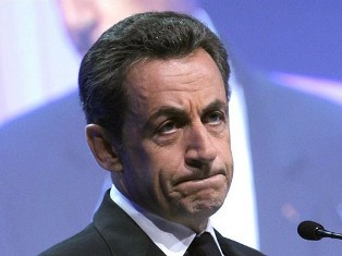 Sarkozy Ermeni Soykırımına ilişkin yeni bir yasa tasarısı hazırlanması talimatını verdi