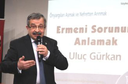 Gazeteci Gürkan, Kitabını Tanıttı