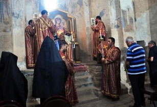 Աղթամարի Սուրբ Խաչի զանգերը հնչեցին բջջայինով