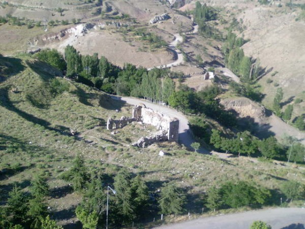 Հայերիս ցեղասպանությունն աքսորեց Վանից , քրդերին երկրաշարժն է աքսորում