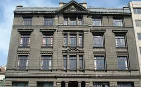 Պոլսոյ մէջ յունական վարժարան մը եւ 4 խանութներ կը վերադարձուին