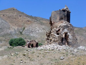 Թուրքերը հայ վարպետներին են ստիպել վերացնել հայկական հետքերը…