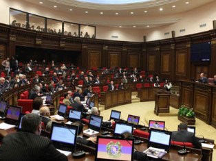 ԱԺ պատգամավորները միջազգային հանրությունից պահանջում են դիտորդներ ուղարկել հայաբնակ Քեսաբ. Հայտարարություն