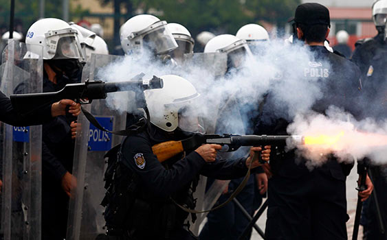 Թուրքիայում մայիսմեկյան ցույցերն անցել են կատաղի բախումներով. կան վիրավորներ ու ձերբակալվածներ