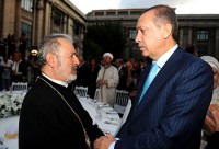 Պոլսո պատրիարքի փոխանորդը Էրդողանից ուղերձ է բերում ՀՀ նախագահ Սերժ Սարգսյանին