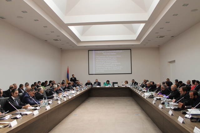 Հայոց ցեղասպանության 100-րդ տարելիցին նվիրված միջոցառումները համակարգող տարածաշրջանային հանձնախմբերի հավաք-հանդիպումը սկսեց իր աշխատանքները