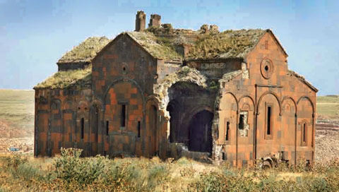 Կարսի նահանգապետութիւնը կը նախատեսէ վերականգնել Անիի Մայր տաճարը