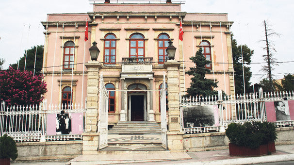 Էդիրնեի քաղաքապետարանում արտասովոր դեպքեր են տեղի ունենում