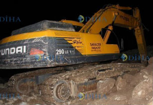 Թուրքիայում հին հայկական գյուղում գանձ որոնողները տրակտորով անցքեր են փորել