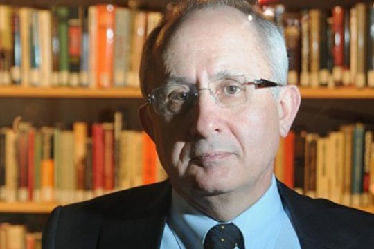 «Արքունի ծաղրածու». Թաներ Աքչամը՝ Դողու Փերինչեքին