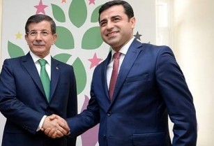 Դավութօղլուն չի բացառել քրդամետ կուսակցության հետ կոալիցիայի ստեղծումը