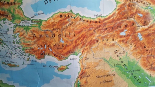 Կոսովոյի դպրոցական քարտեզներում Վանը, Մուշը եւ Էրզրումը Հայաստանի կազմում են․ թուրքերը կատաղել են