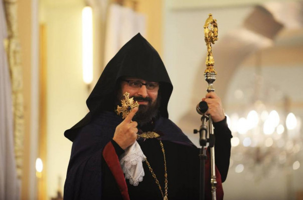 Կռիվ չկա, հաշտություն կա. Սահակ Մաշալյանը՝ իր և Արամ Աթեշյանի հարաբերությունների մասին