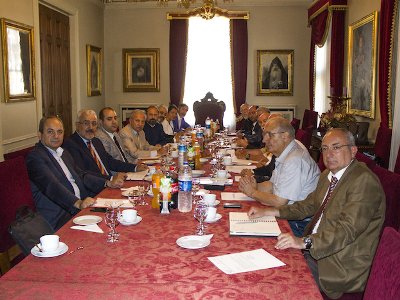 Պոլսո պատրիարքի ընտրության նախաձեռնող խմբի անդամներից հրաժարական են տվել