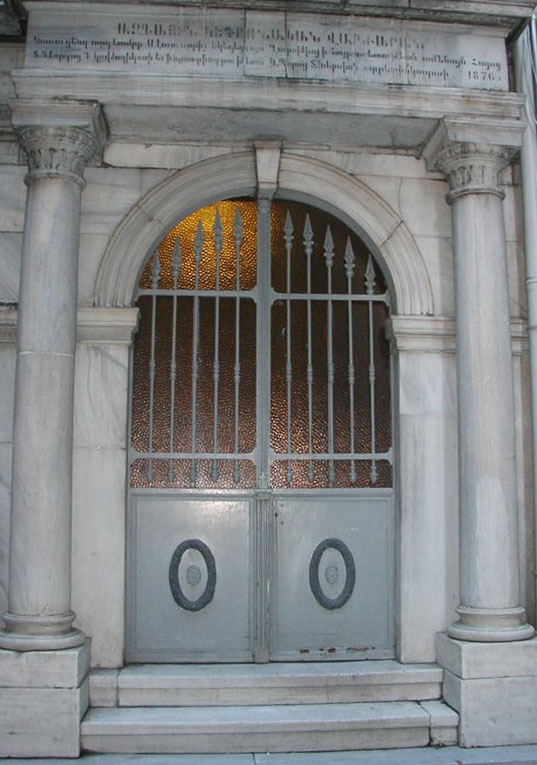 Պոլսահայ մամուլը քննութեան առջեւ